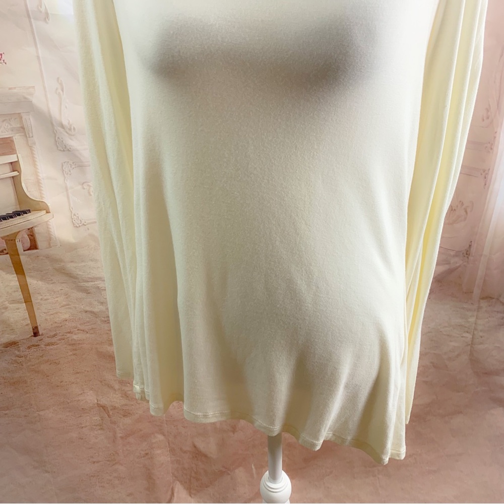 NEW Tahari Candace Long Sleeve Blouse in Winter White - Picture 4 of 12